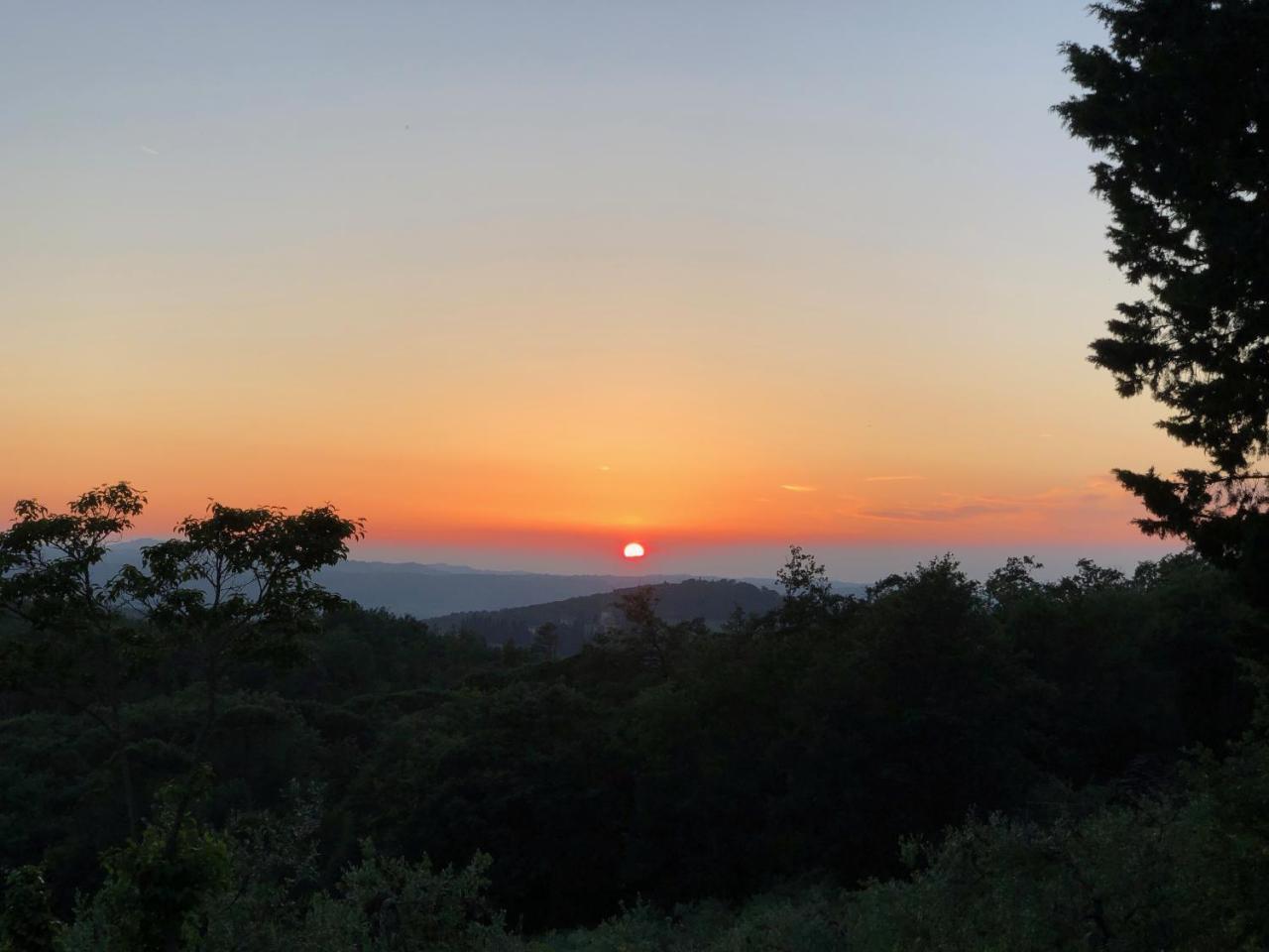 Poggio Al Sole Villa Badia A Passigano Luaran gambar